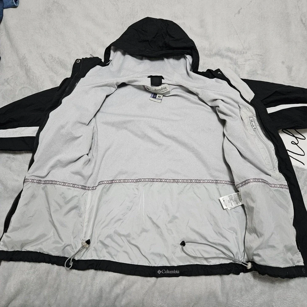 Columbia Sportswear Company please look
